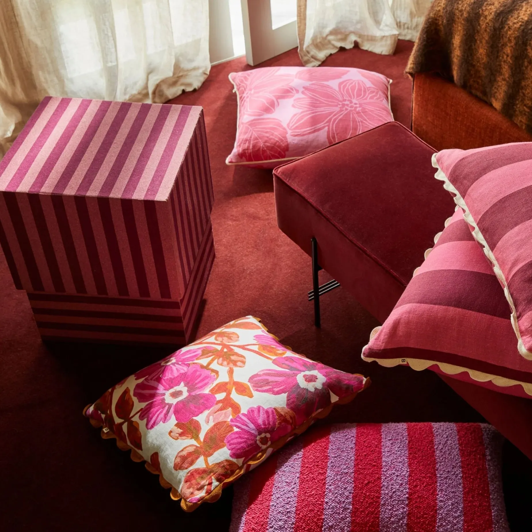BONNIE & NEIL Margot Cushion 60cm ROSE
