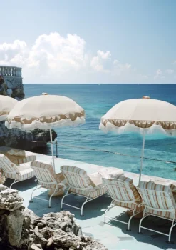 Cooper Black White Frame "BAHAMAS"