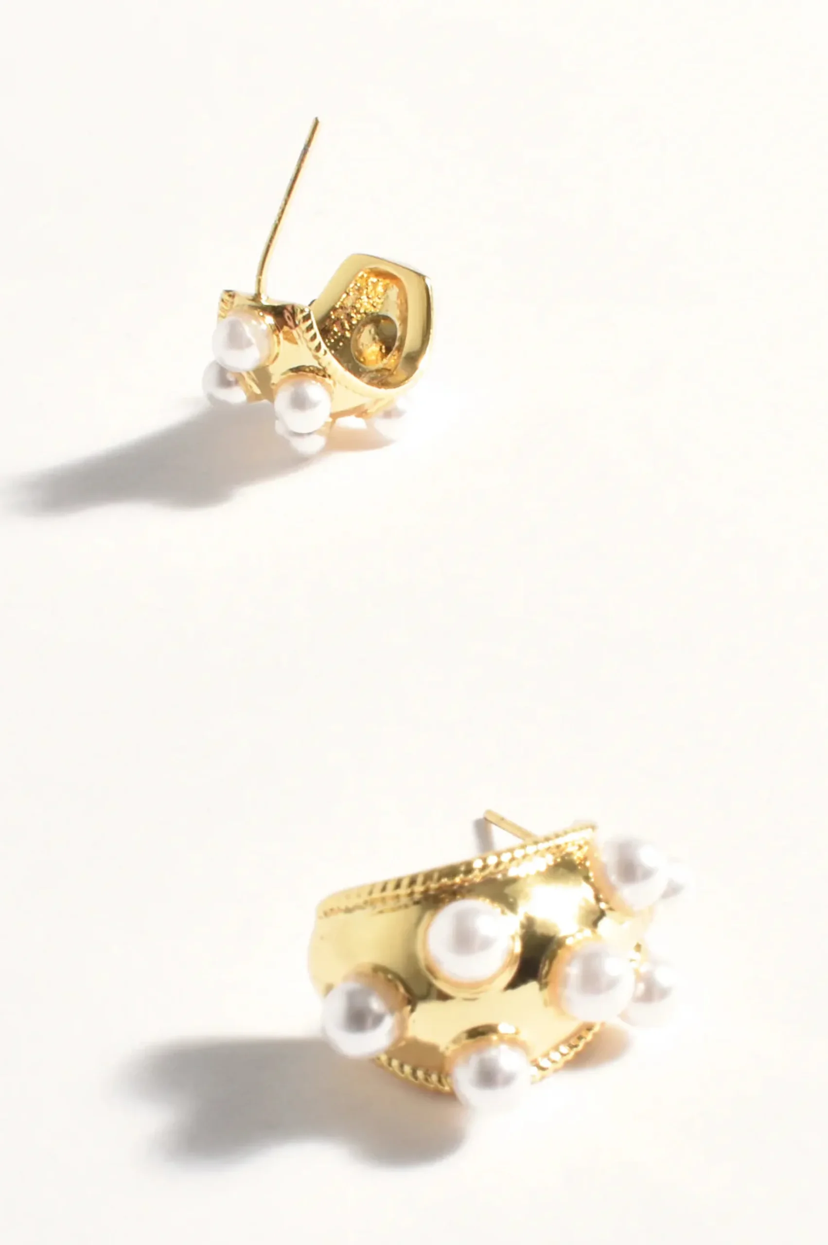Curved Gold Earring with PEARLS