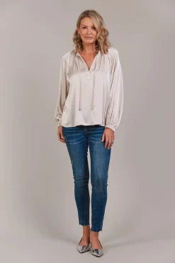 EB&IVE Ivy Blouse CLAY