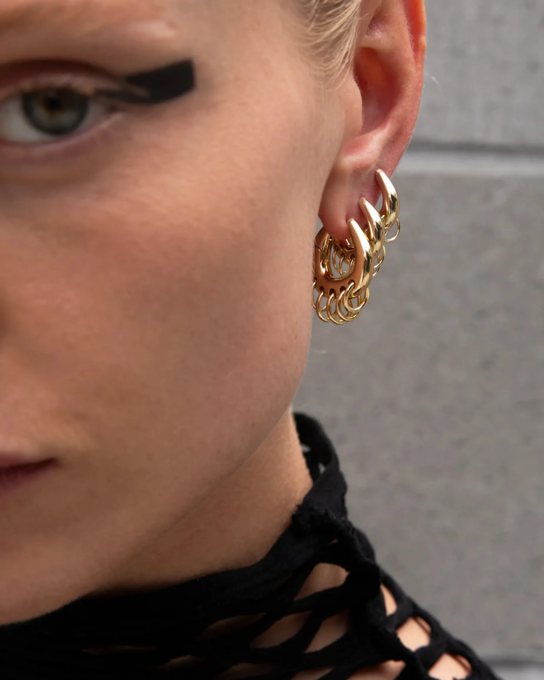 F+H Pierced Hoop Earrings Small GOLD