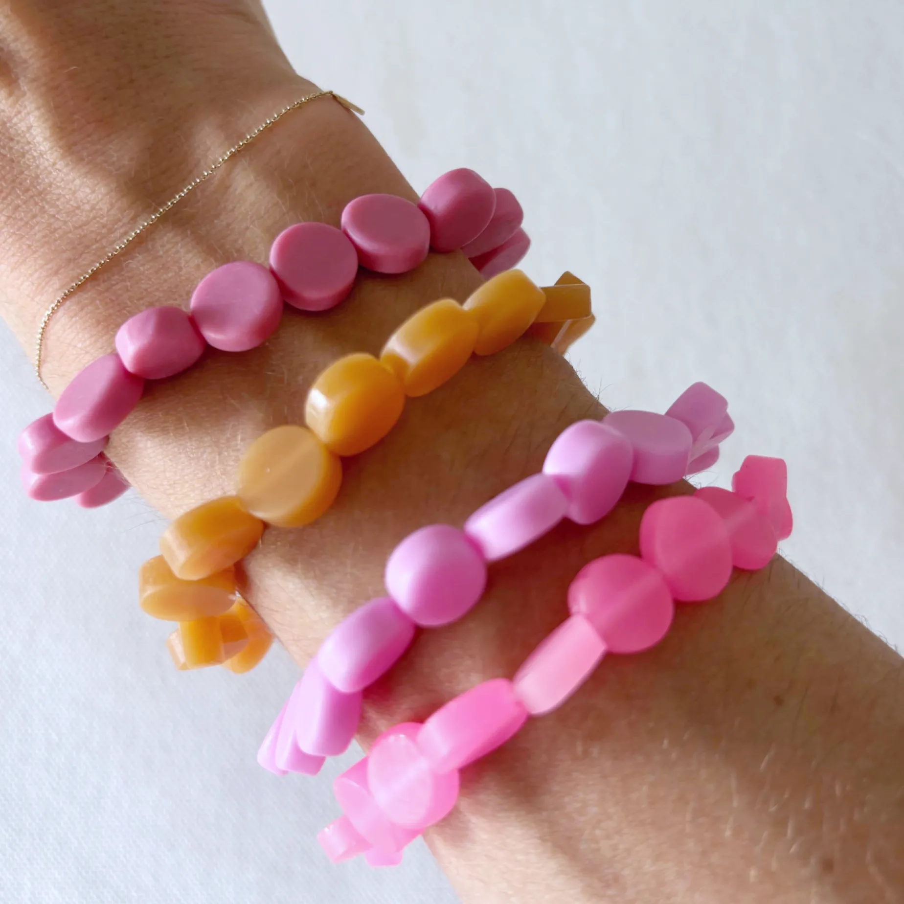 HEI TAI Flat Resin Bead Bracelet