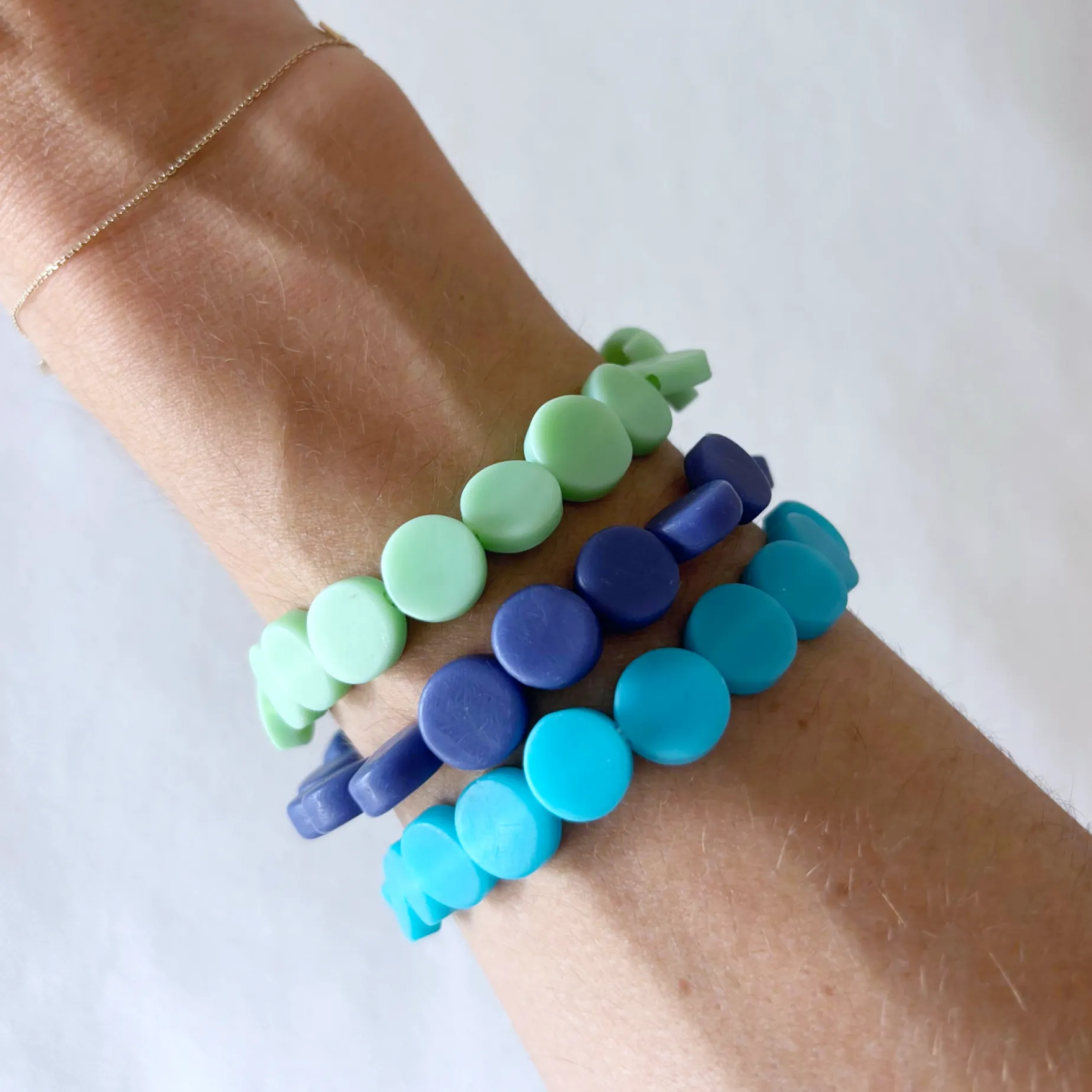 HEI TAI Flat Resin Bead Bracelet