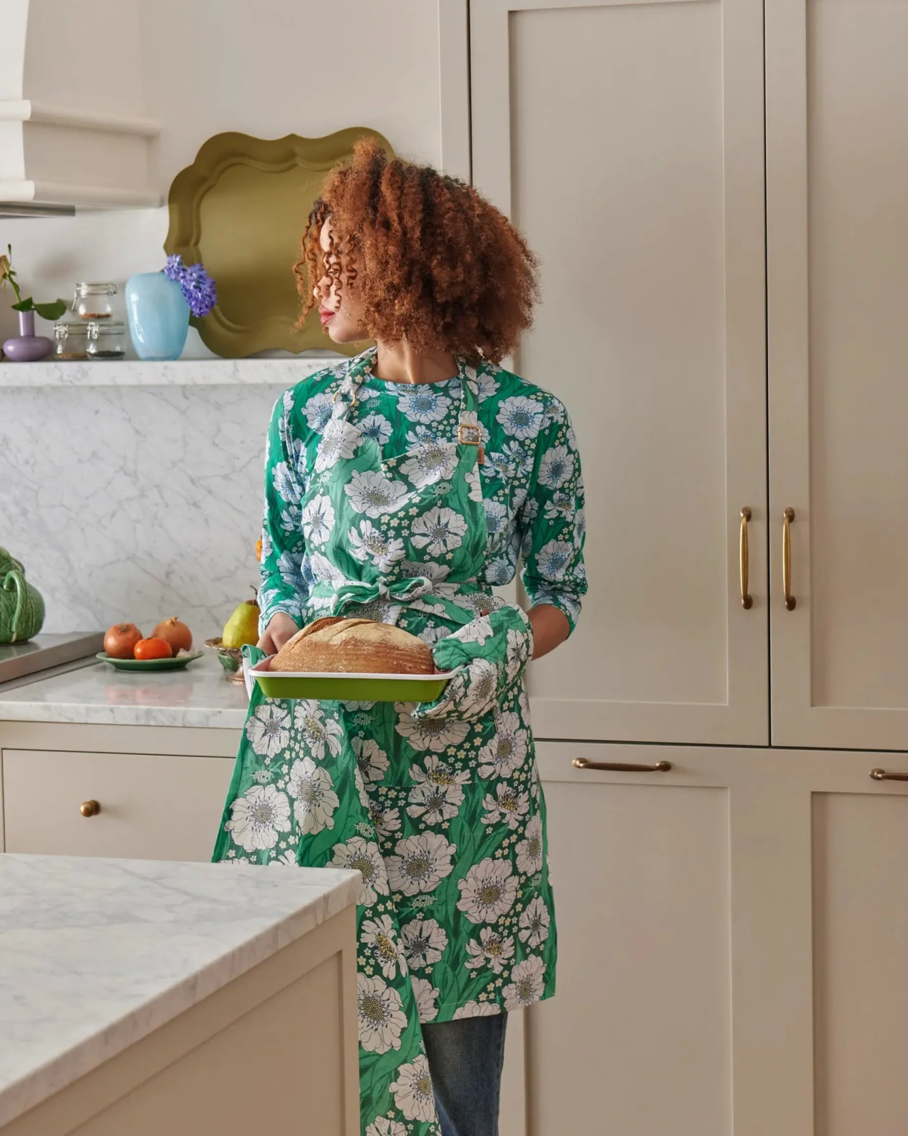 KIP & CO Linen Apron TUMBLING FLOWERS GREEN