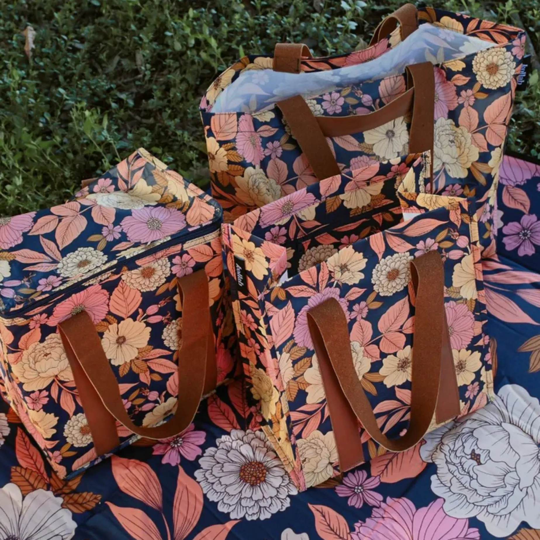 KOLLAB Shopper Tote TWILIGHT MEADOW