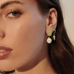 MURKANI Aphrodite Goddess Small Pearl Earrings GOLD