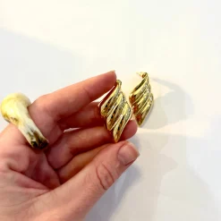 TOURISTE Quenelle Earrings GOLD